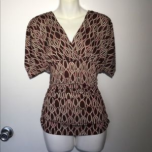 Rampage V-neck top size S New
